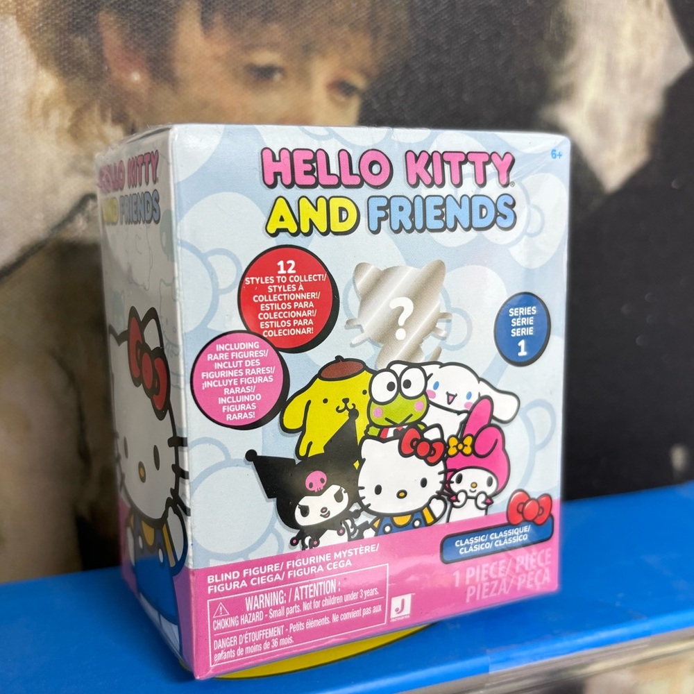 *FREE with purchase!* Hello Kitty and Friends Blind Box!